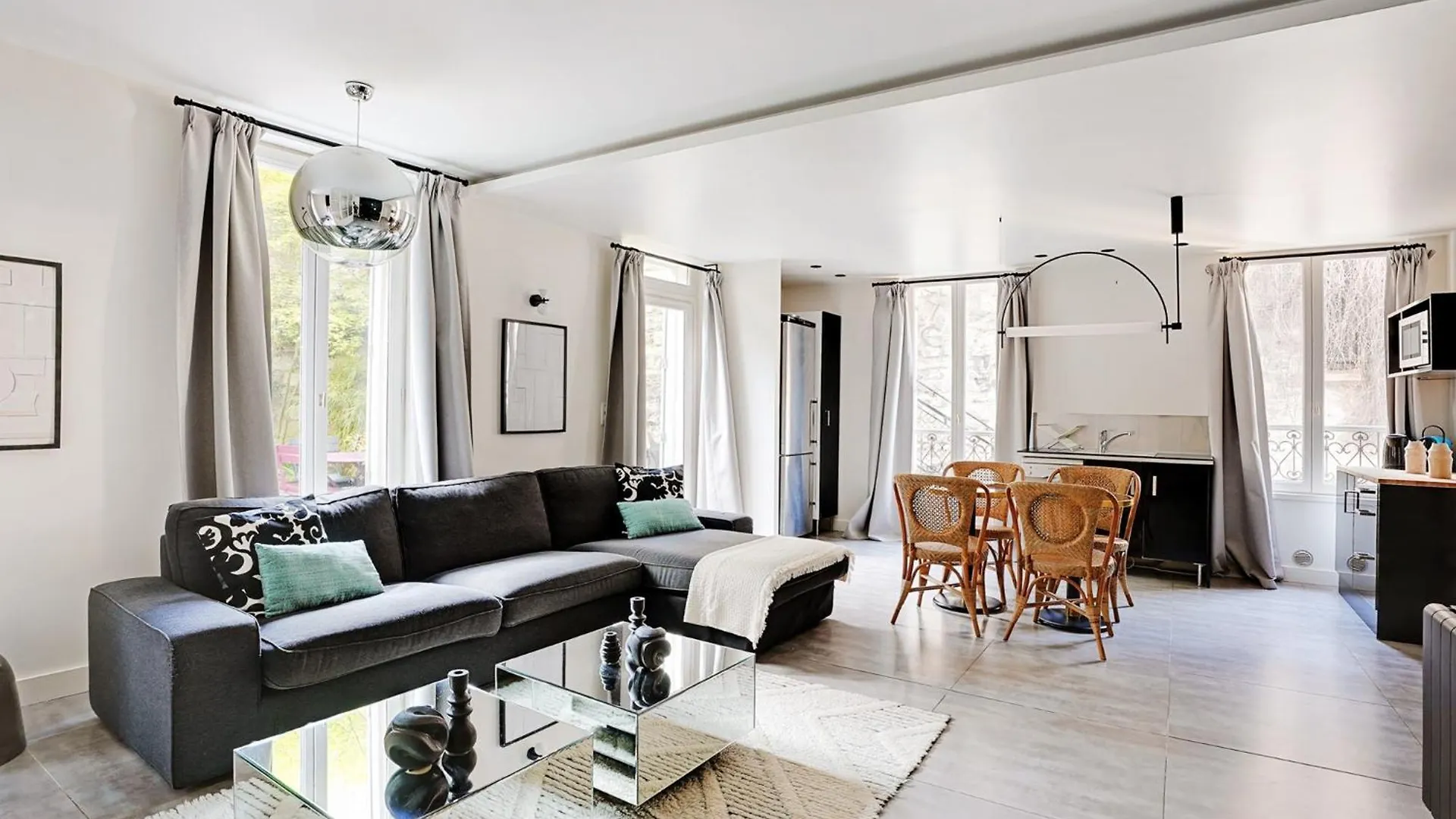Studio Au Coeur De Montmartre Paryż